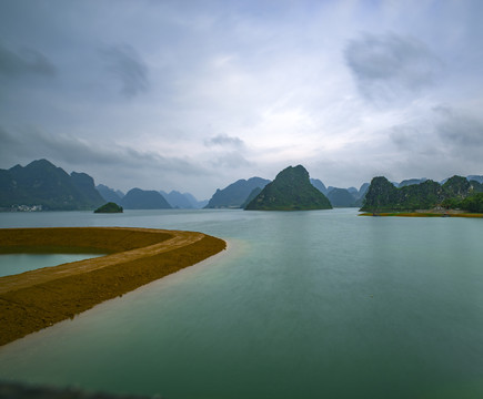 湖光山色