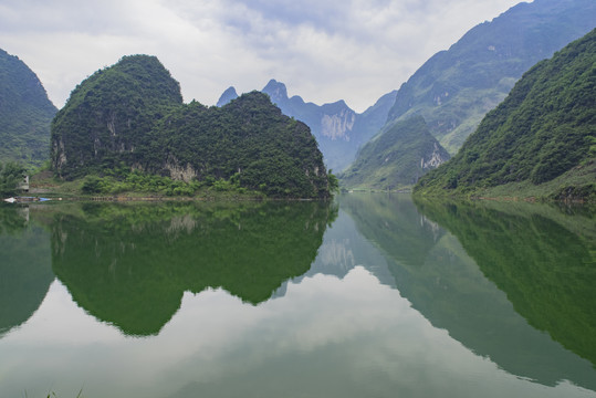 唯美自然山青水秀