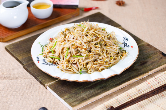 炒豆芽