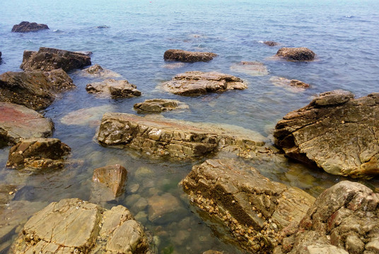 海岸礁石