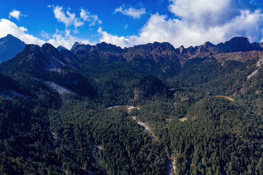 航拍凉山螺髻山