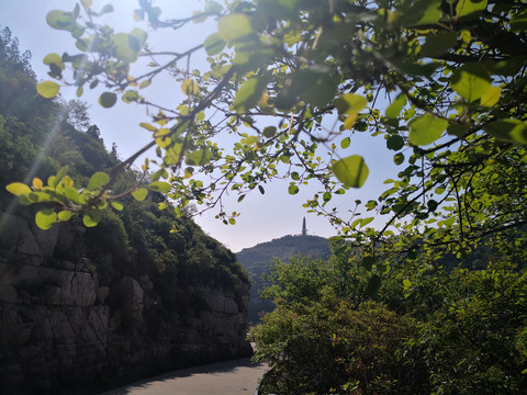 太原崛围山山中小路