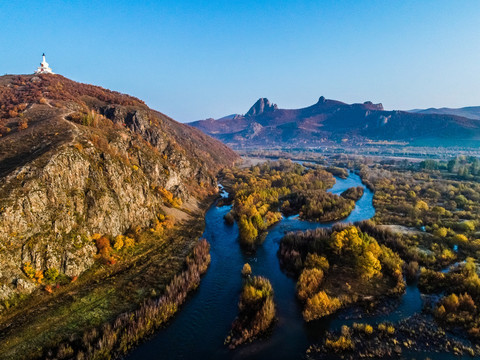 无人机航拍秋季河流