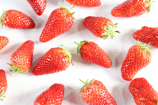 草莓高清棚拍