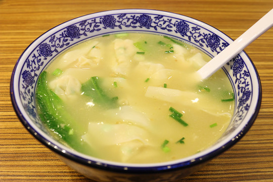 鸡汤馄饨