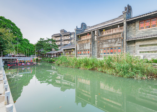 东涌水乡风情街建筑与乌篷船