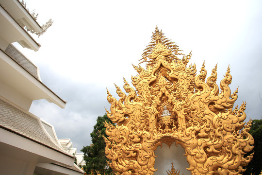 泰国金色清迈清莱白庙雕塑