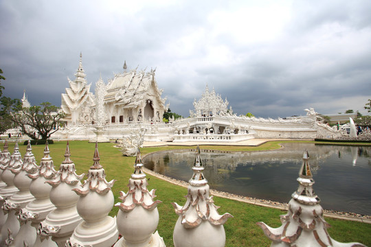 泰国清迈清莱白庙建筑