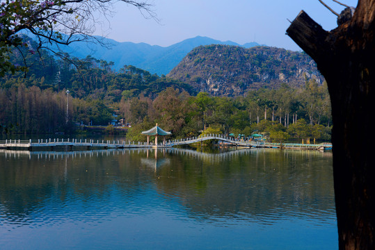 星湖风景