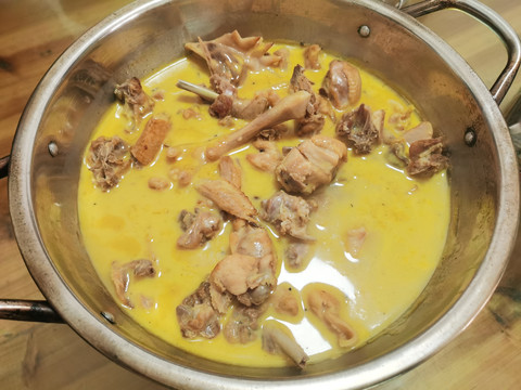炖土鸡