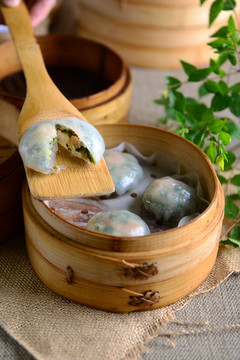 虾仁水晶饺