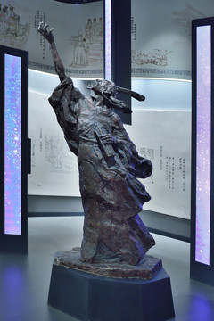 宜昌博物馆屈原雕像