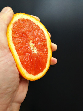 多汁甜橙