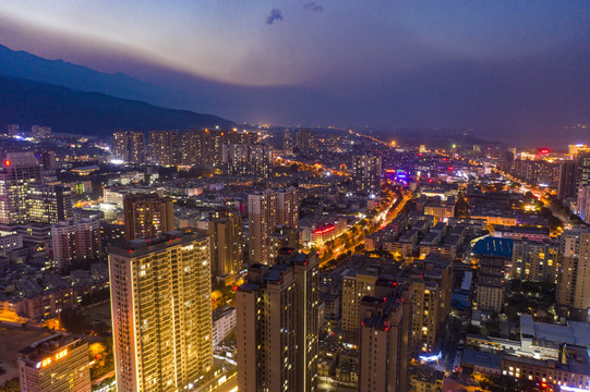 航拍云南大理市区夜景风光