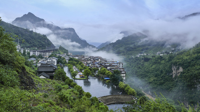 豆沙关千年古镇雨后自然风光