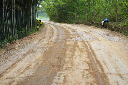 损坏公路