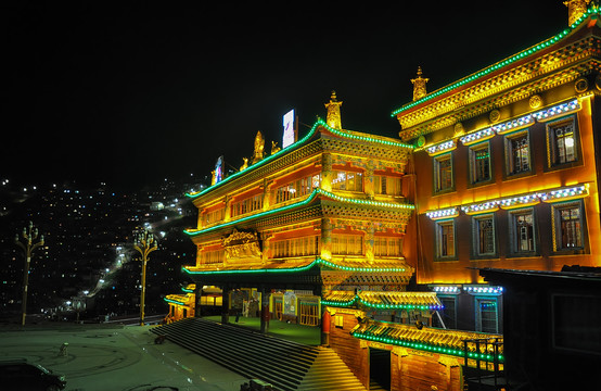 色达五明佛学院夜景