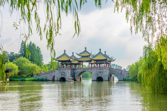 中国江苏扬州瘦西湖风景区五亭桥