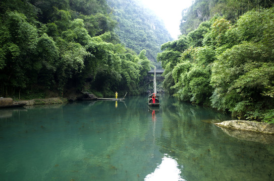 三峡人家乌篷船