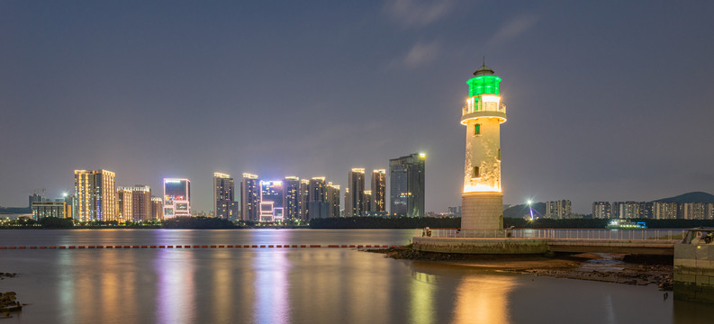 南沙灵山岛明珠湾夜景