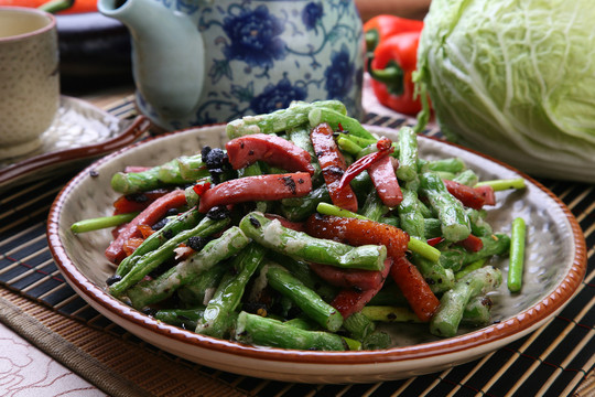 鸭脯肉爆豆角