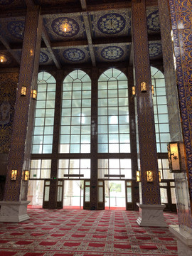 清真寺内景门窗