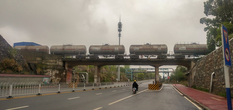 化工厂油罐车