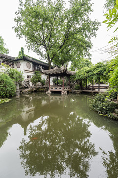 中国苏州留园的清风池馆和曲溪楼