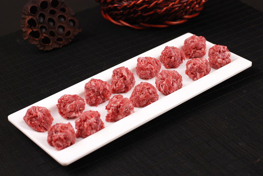 鲜牛肉丸
