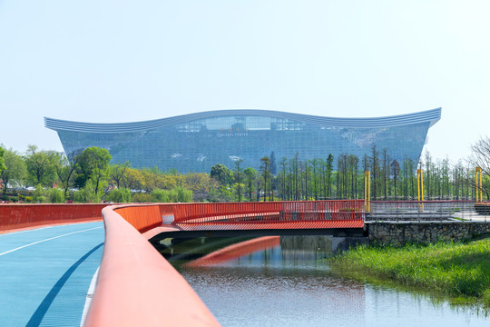 成都锦城湖公园景观桥路径