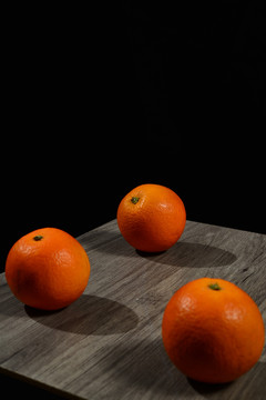 三个橙子