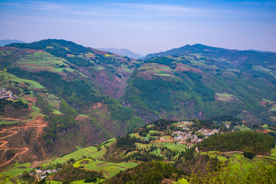 山顶山村