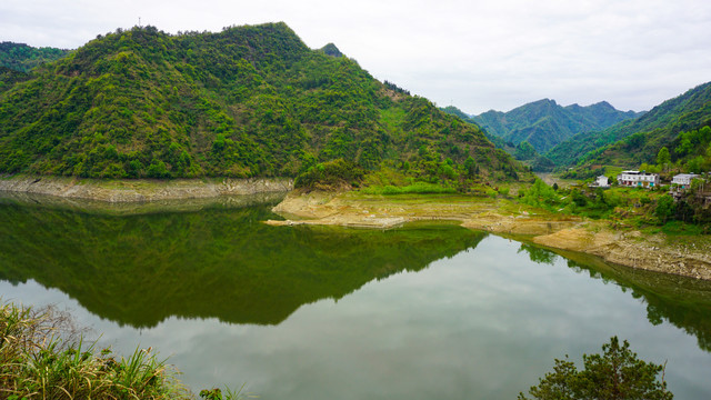 兵营风光八