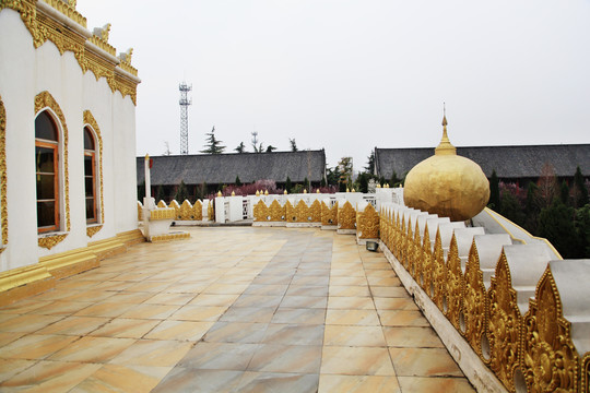 白马寺缅甸佛殿苑