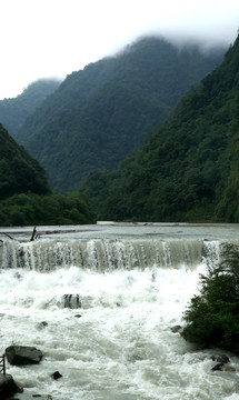 高山溪流