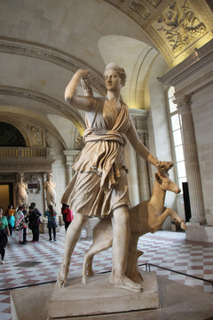 巴黎卢浮宫驯鹿者凡尔赛的戴安娜