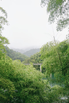 中国湖南省郴州市小东江远山烟雨