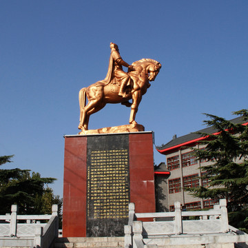 汤阴县岳飞铜像