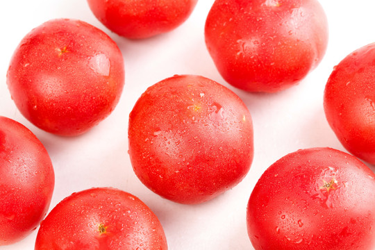 新鲜粉色西红柿