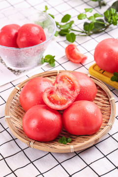 新鲜沙瓤西红柿