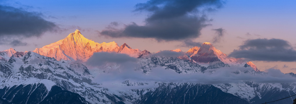 云南德钦梅里雪山自然风光