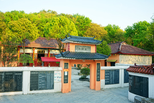 庐江县金牛山南阳寺