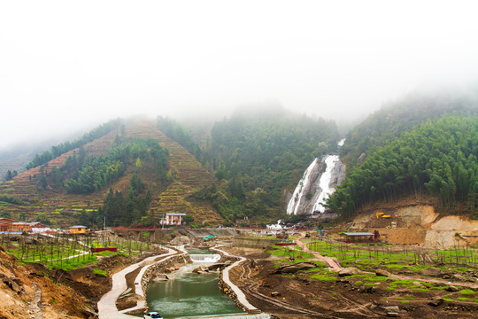 桂林资源县宝鼎瀑布景区全景