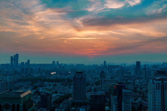 夕阳下的南京城景色