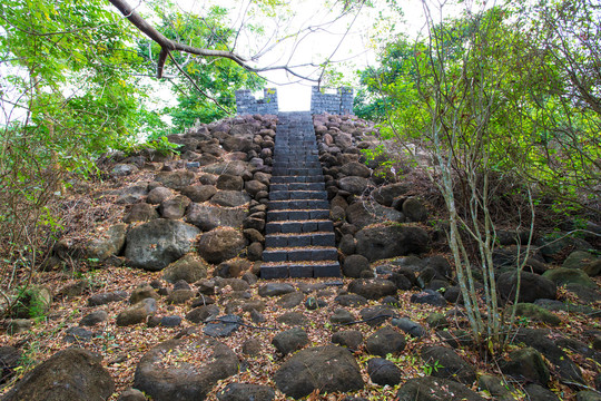 湛江市徐闻县龙泉森林公园烟墩