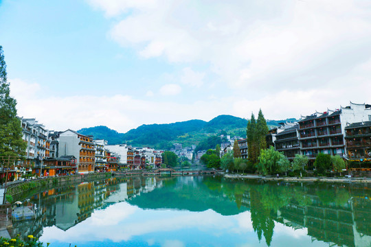 凤凰古城
