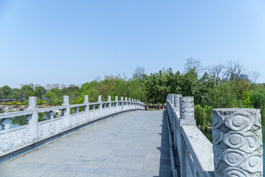成都锦城公园拱桥