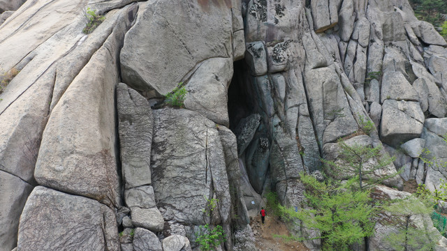 青岛崂山华严寺景区那罗延