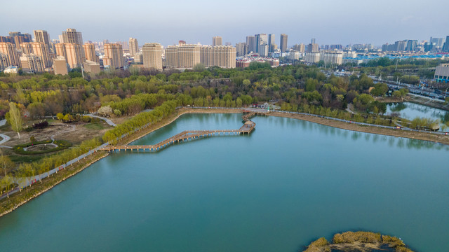 航拍银川宝湖公园