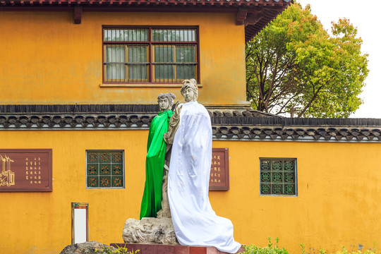 金山寺白蛇青蛇雕塑